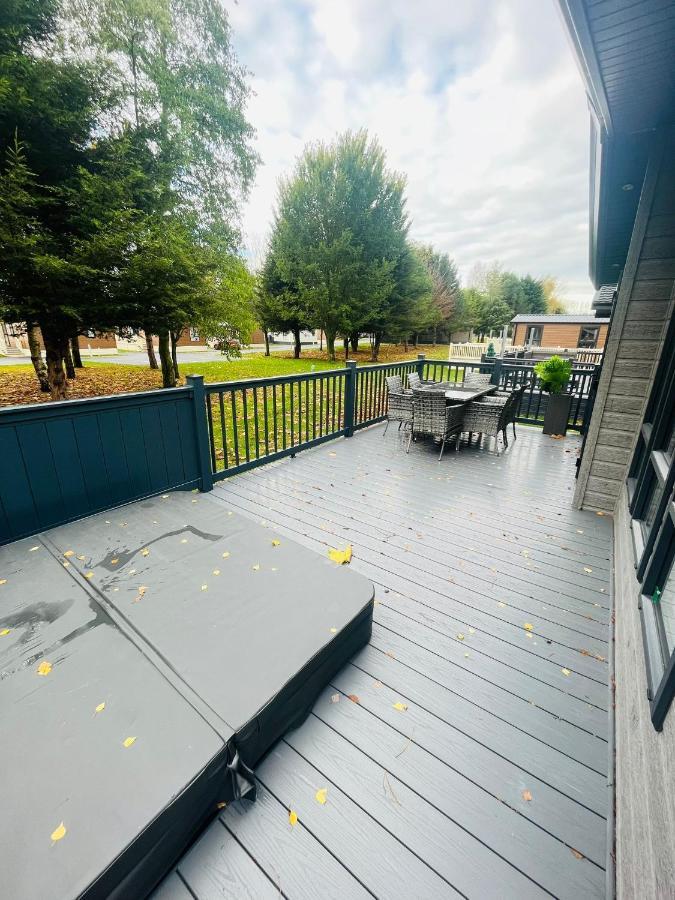 Copse View With Hot Tub